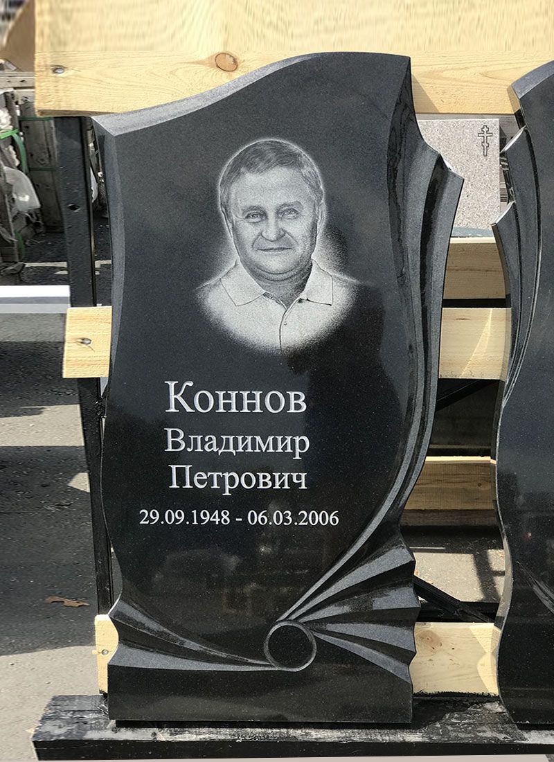 Памятник №037 из черного гранита — фото 5